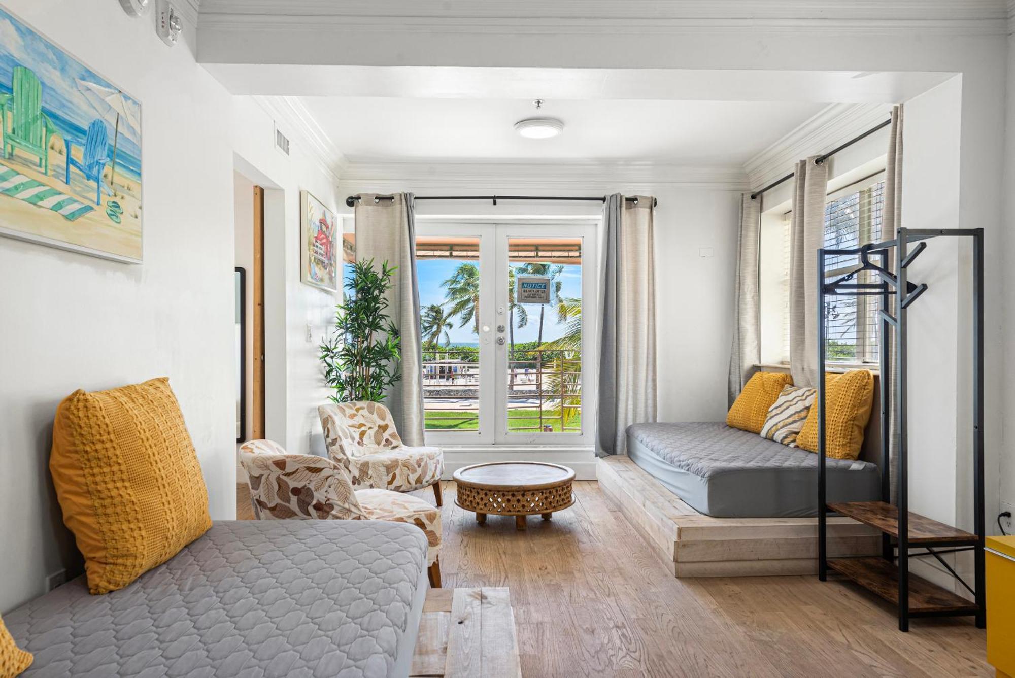 Ocean Drive Apartment Suites In Маямі-Біч Екстер'єр фото