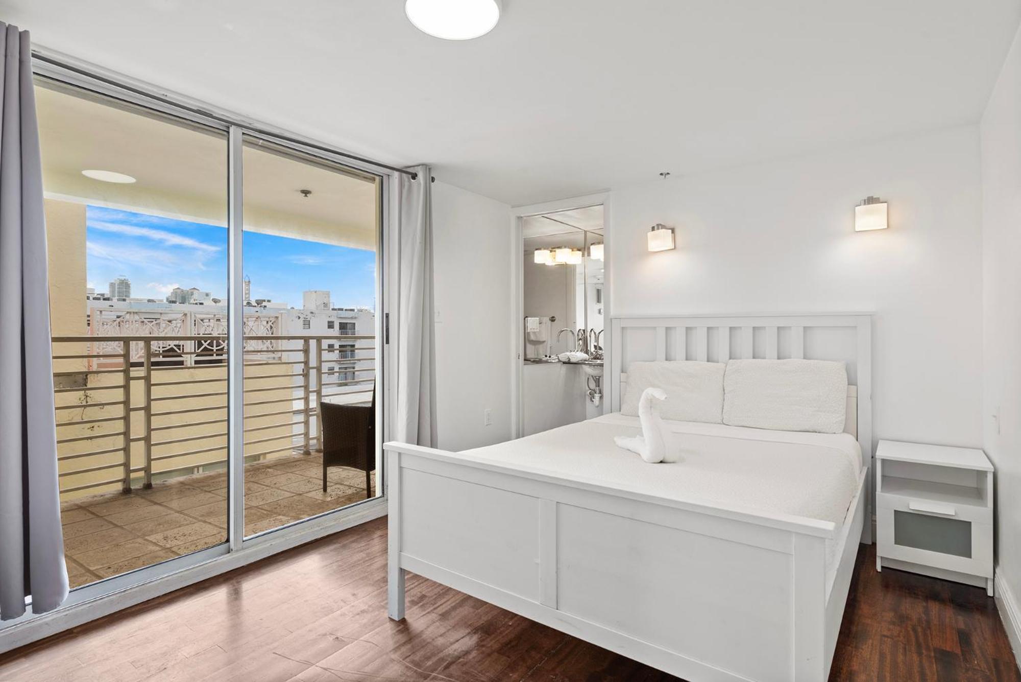 Ocean Drive Apartment Suites In Маямі-Біч Екстер'єр фото