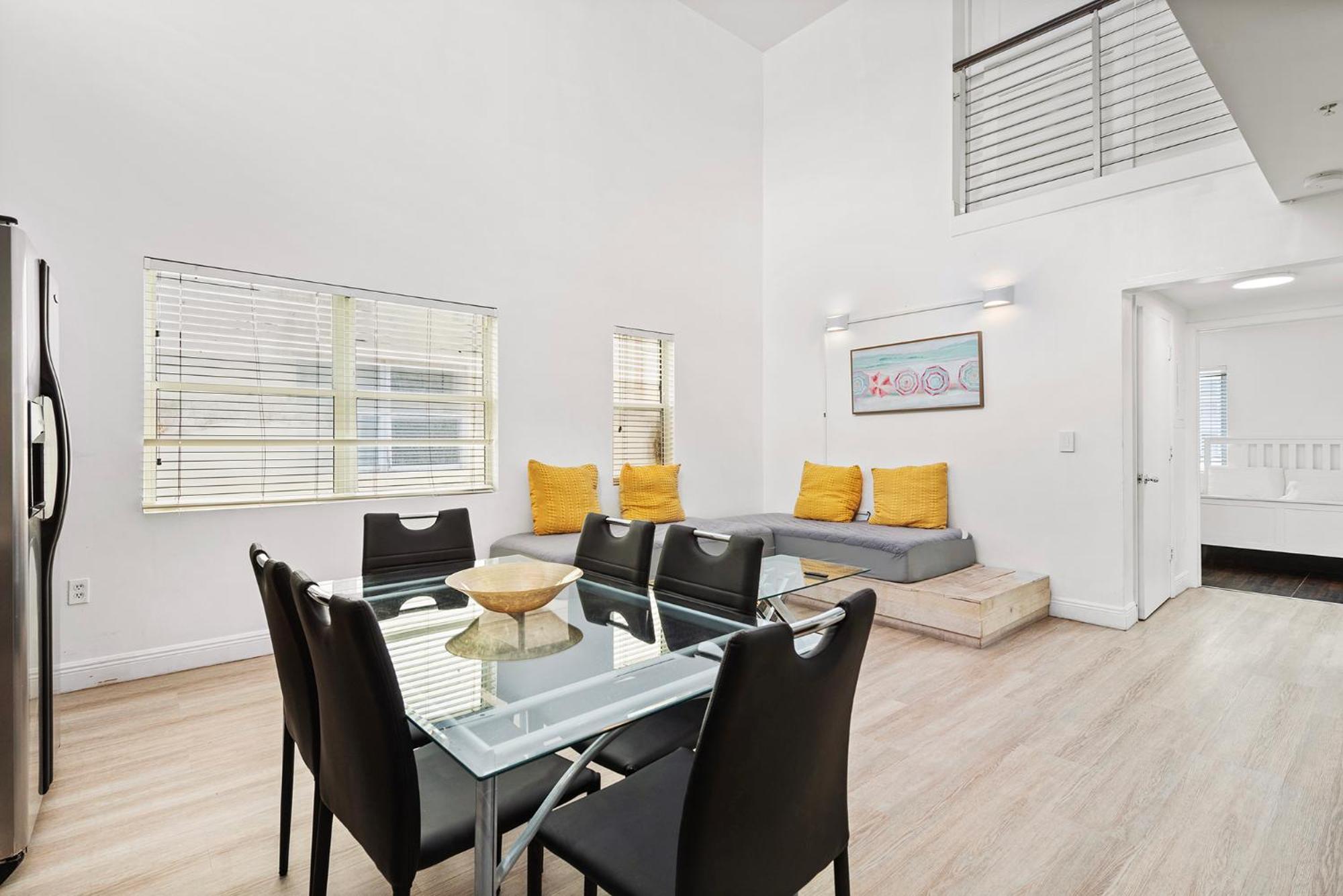 Ocean Drive Apartment Suites In Маямі-Біч Екстер'єр фото